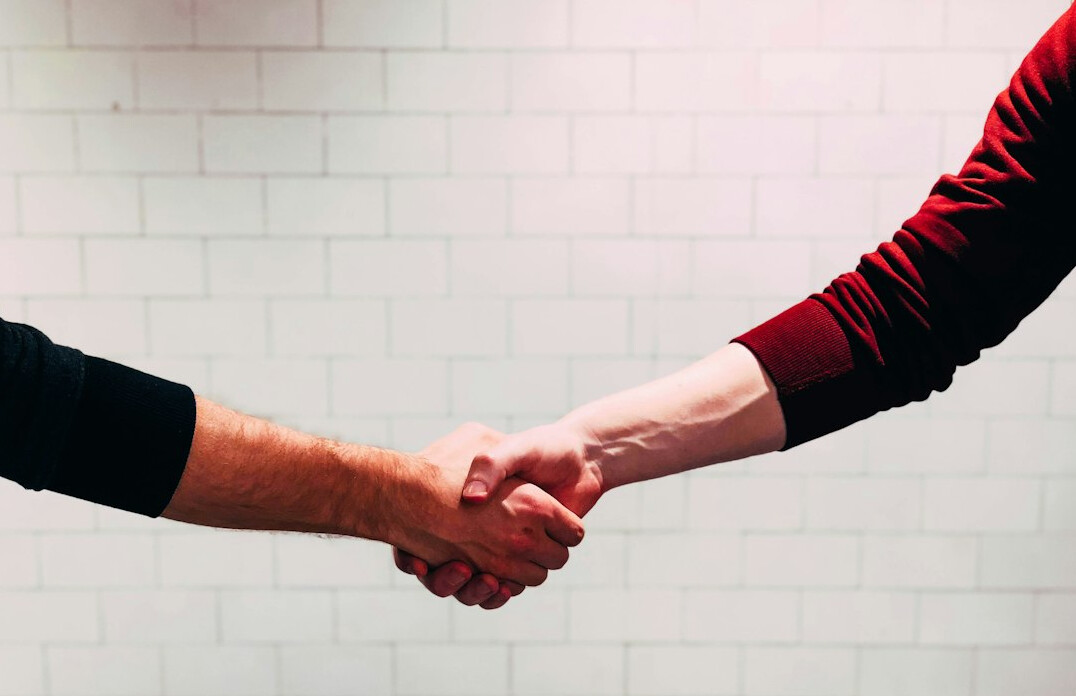 successful agreement handshake
